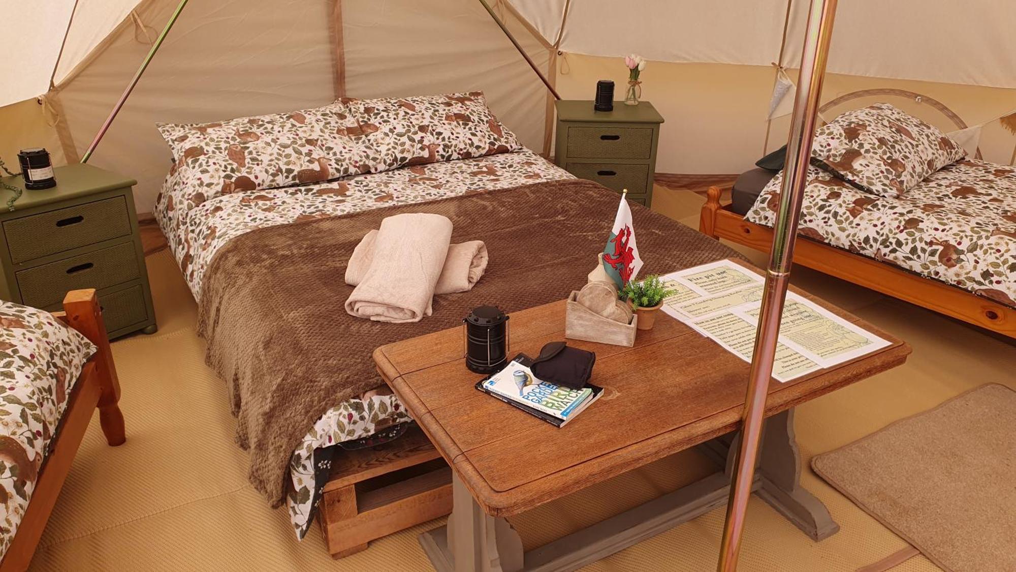 Calon Y Goedwig Glamping Otel Llandovery Dış mekan fotoğraf
